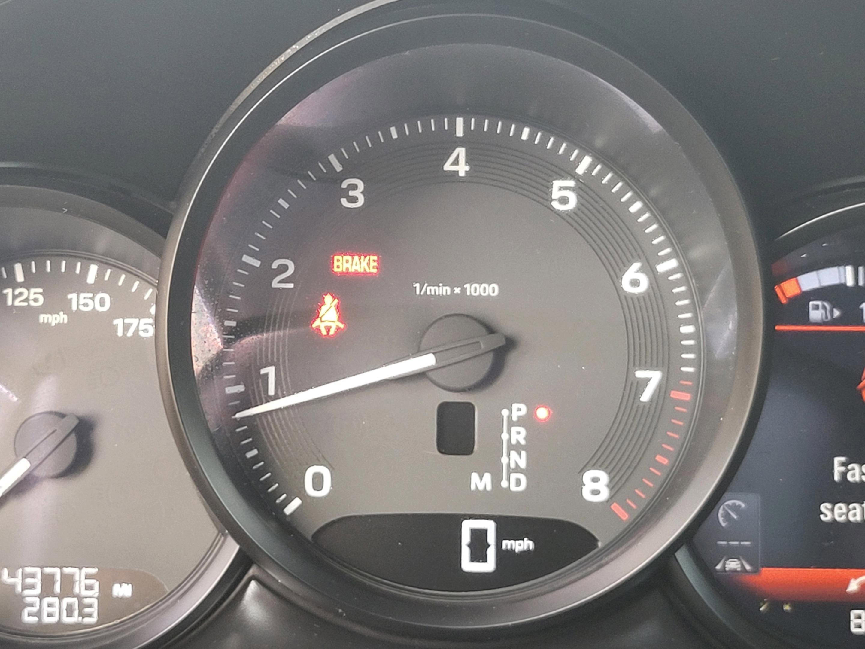 Used 2023 Porsche Macan AWD/4WD image 60