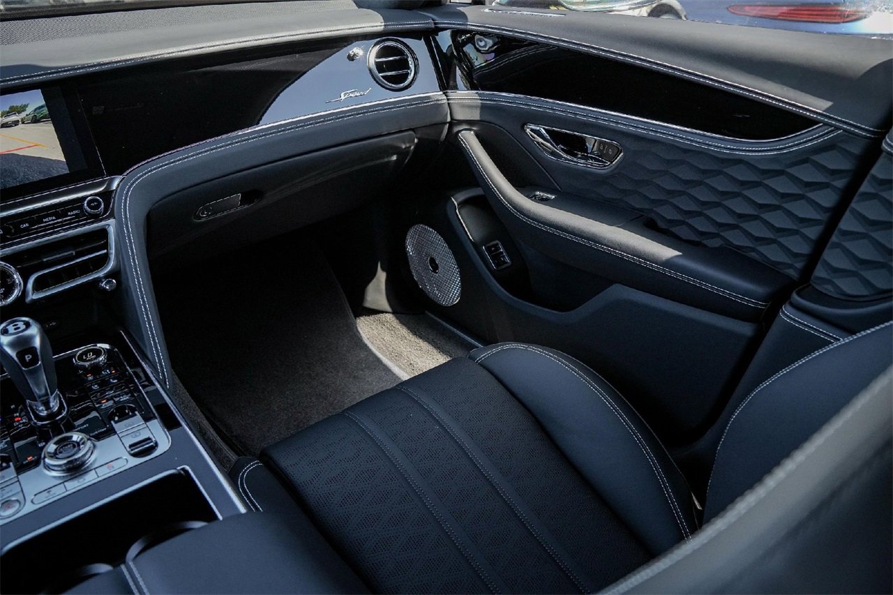 New 2025 Bentley Flying Spur Plug-In Hybrid image 43