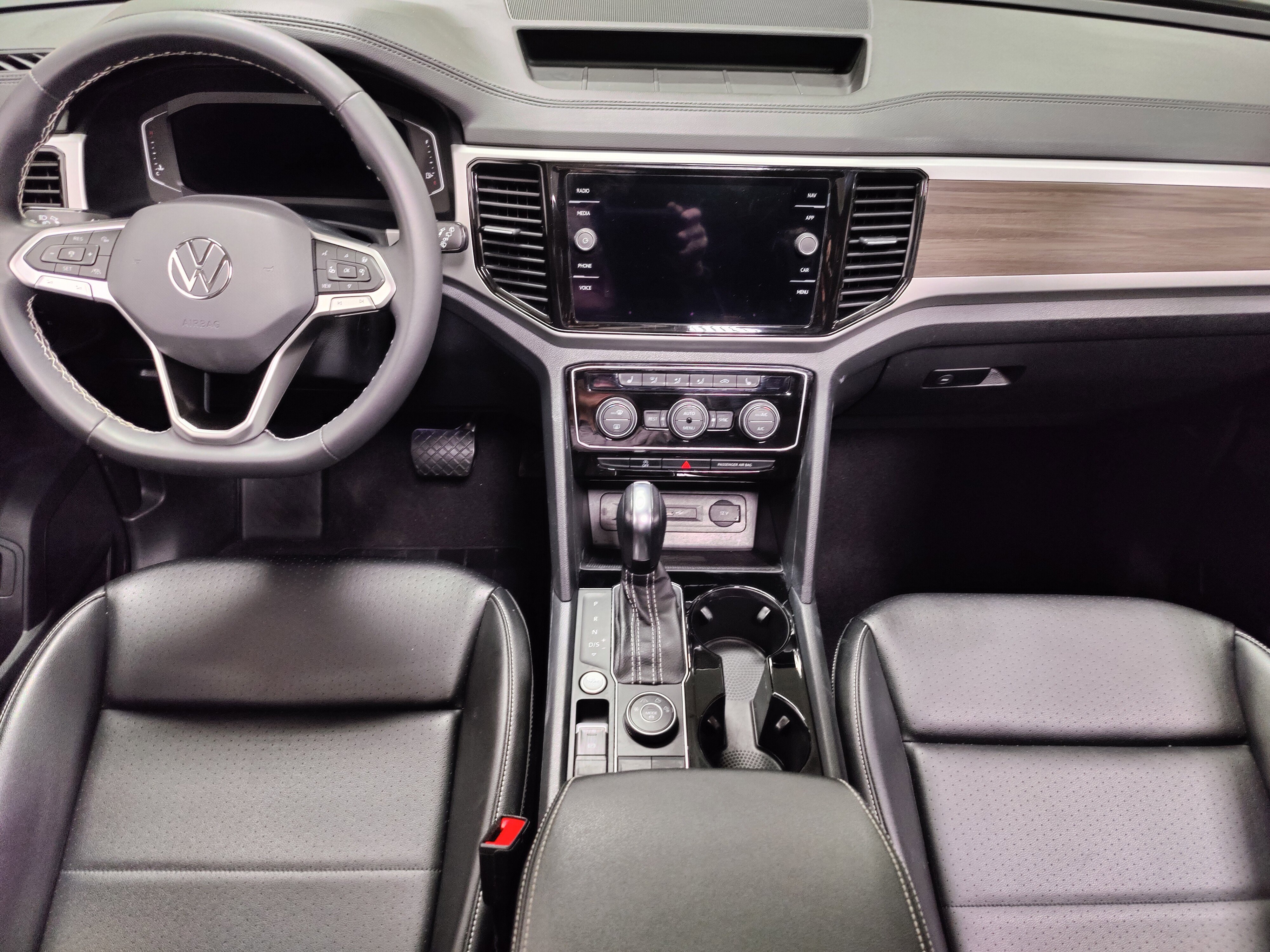 Certified 2022 Volkswagen Atlas SEL image 24