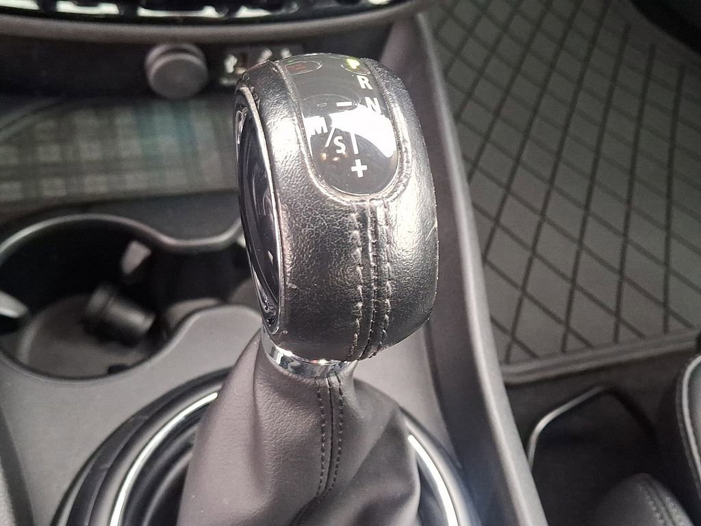 Used 2017 MINI Cooper Clubman S image 16