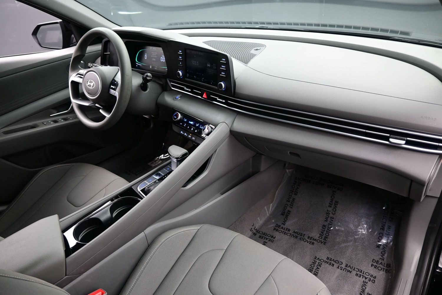 Certified 2026 Hyundai Elantra Hybrid FWD image 14