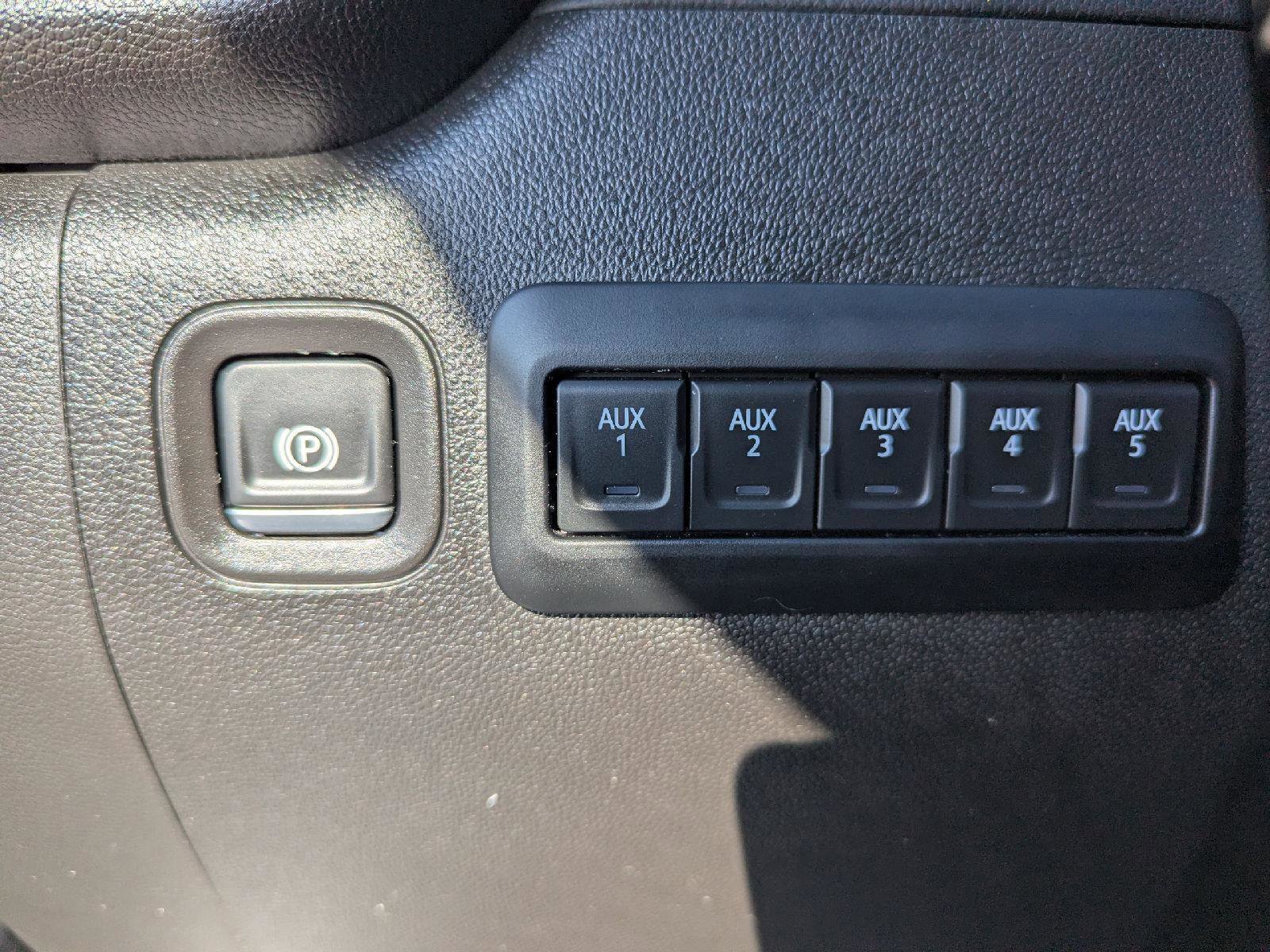 Certified 2025 Chevrolet Silverado 2500 Custom w/ Custom Convenience Package image 24