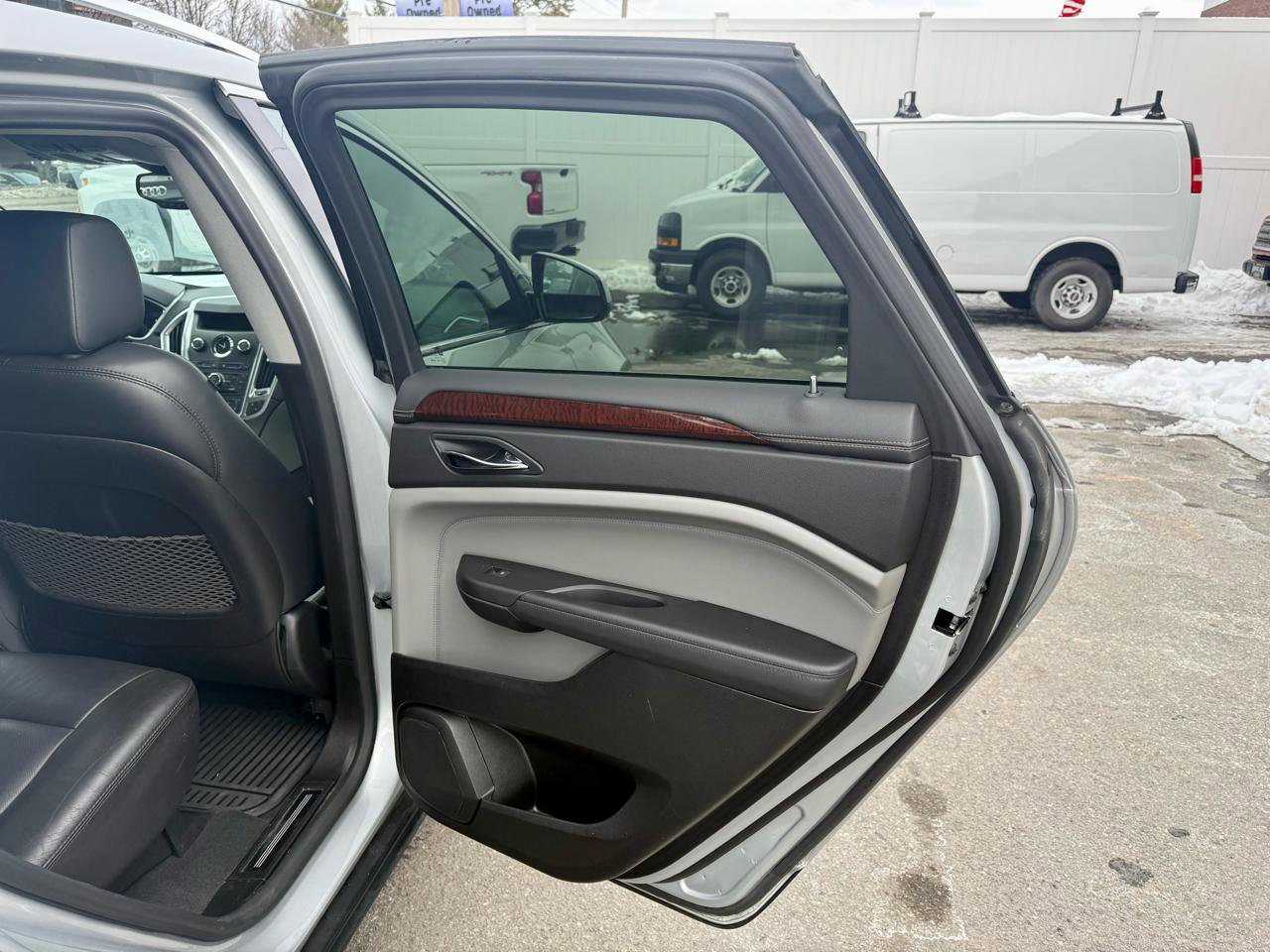 Used 2011 Cadillac SRX Luxury AWD/4WD image 25