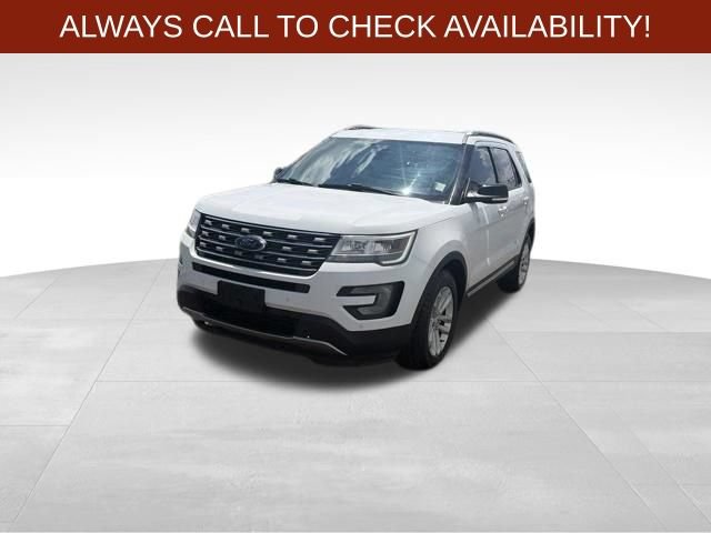 Used 2017 Ford Explorer XLT FWD image 3