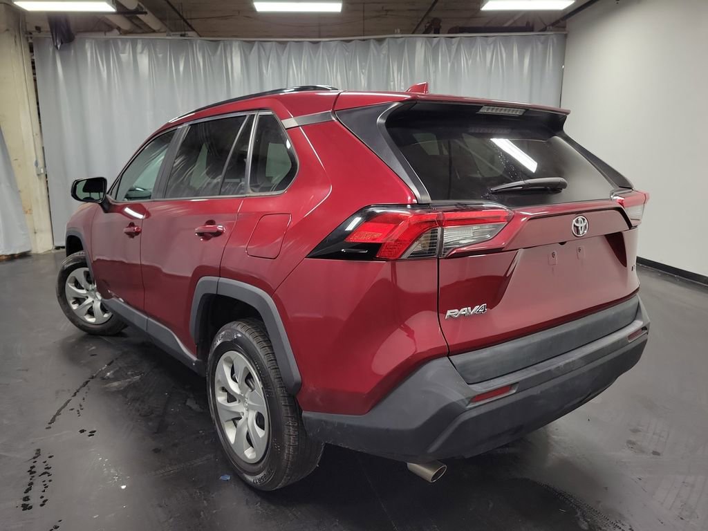 Used 2021 Toyota RAV4 LE image 6