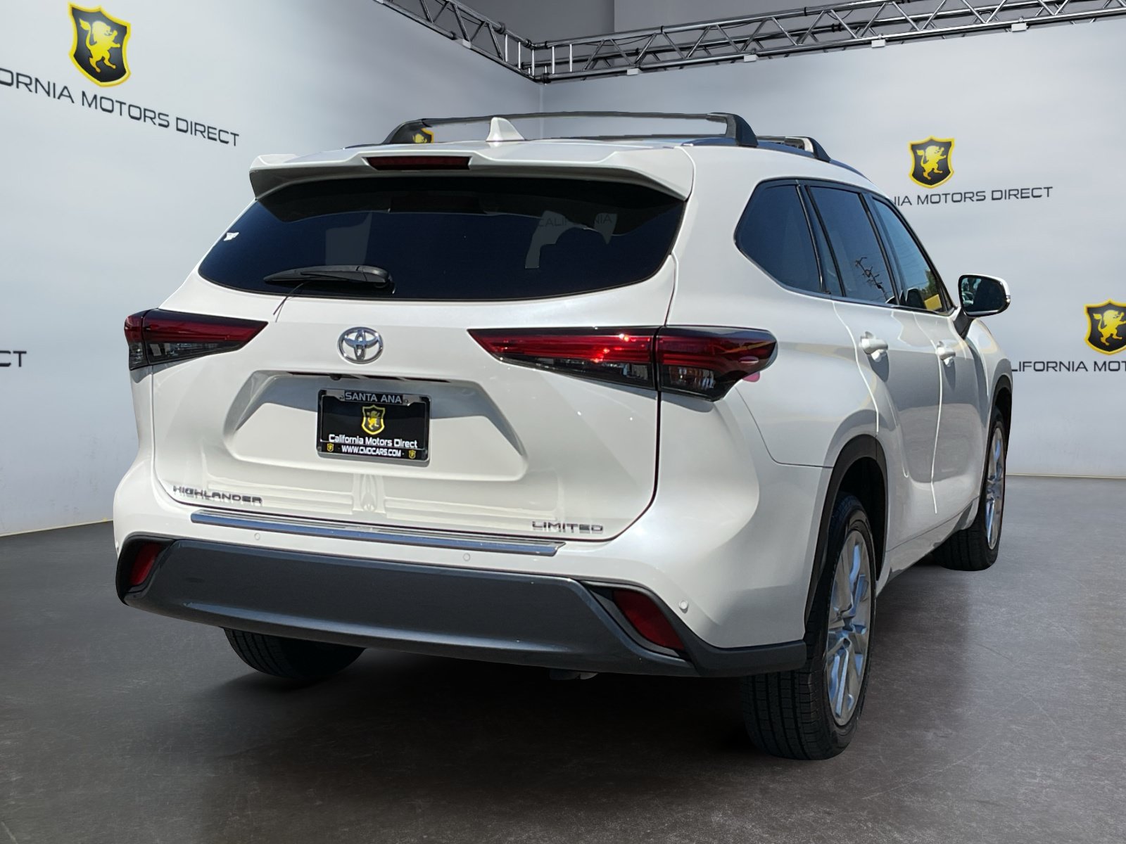 Used 2020 Toyota Highlander Limited FWD image 5