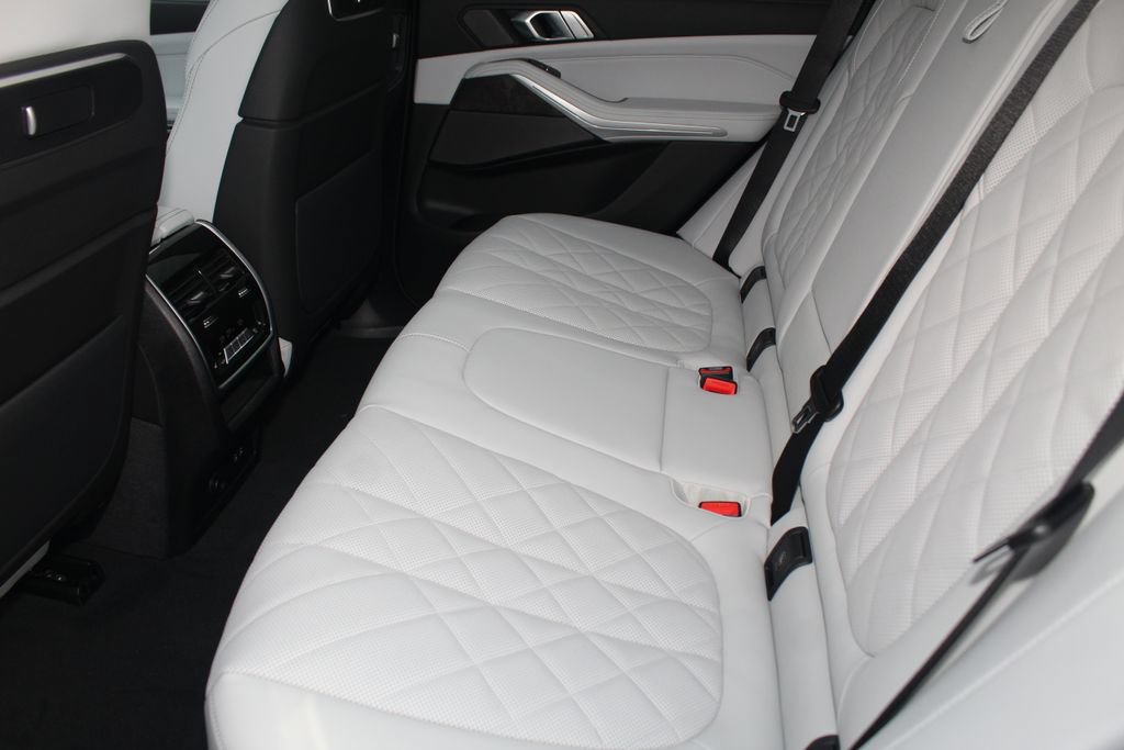 Used 2026 BMW X5 xDrive50e AWD/4WD image 22