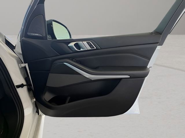 Certified 2023 BMW X5 M50i w/ Executive Package image 38