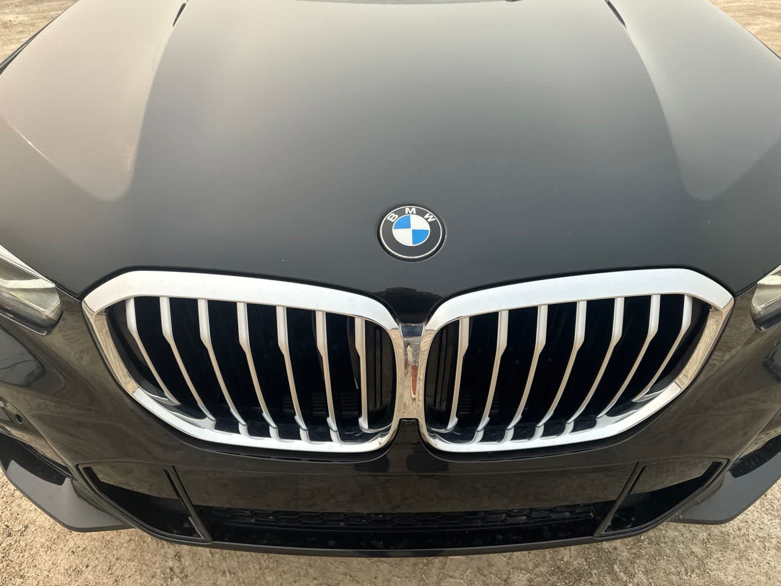 Used 2020 BMW X5 xDrive40i w/ M Sport Package AWD/4WD image 4