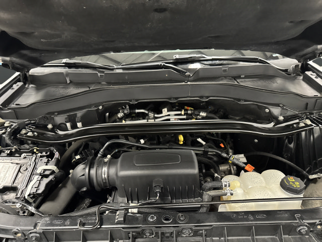 Used 2023 Ford Explorer ST-Line AWD/4WD image 39