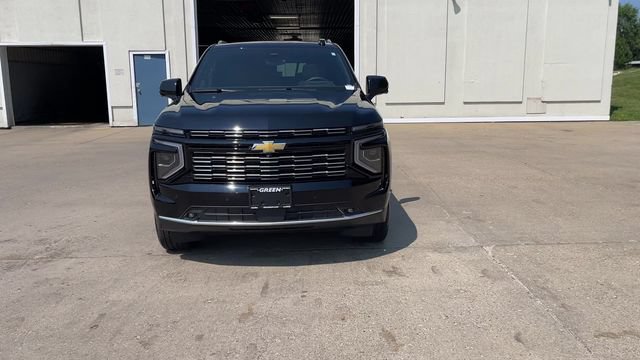Used 2026 Chevrolet Suburban High Country w/ Sun And Tow Package AWD/4WD image 3