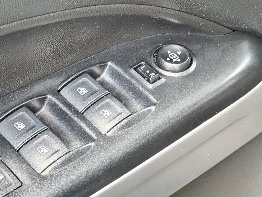Used 2020 Chevrolet Colorado LT w/ LT Convenience Package AWD/4WD image 12