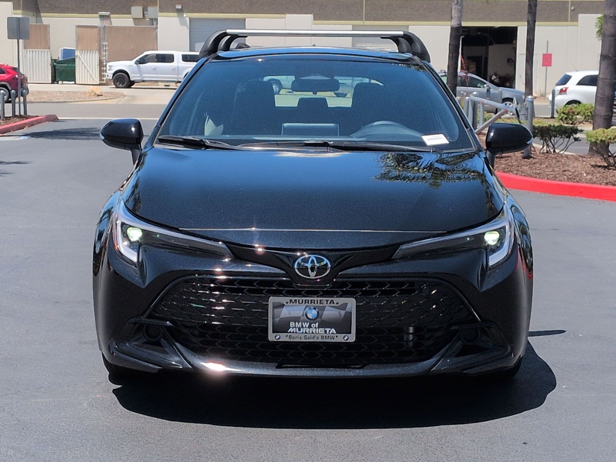 Used 2025 Toyota Corolla SE w/ SE Package FWD image 3