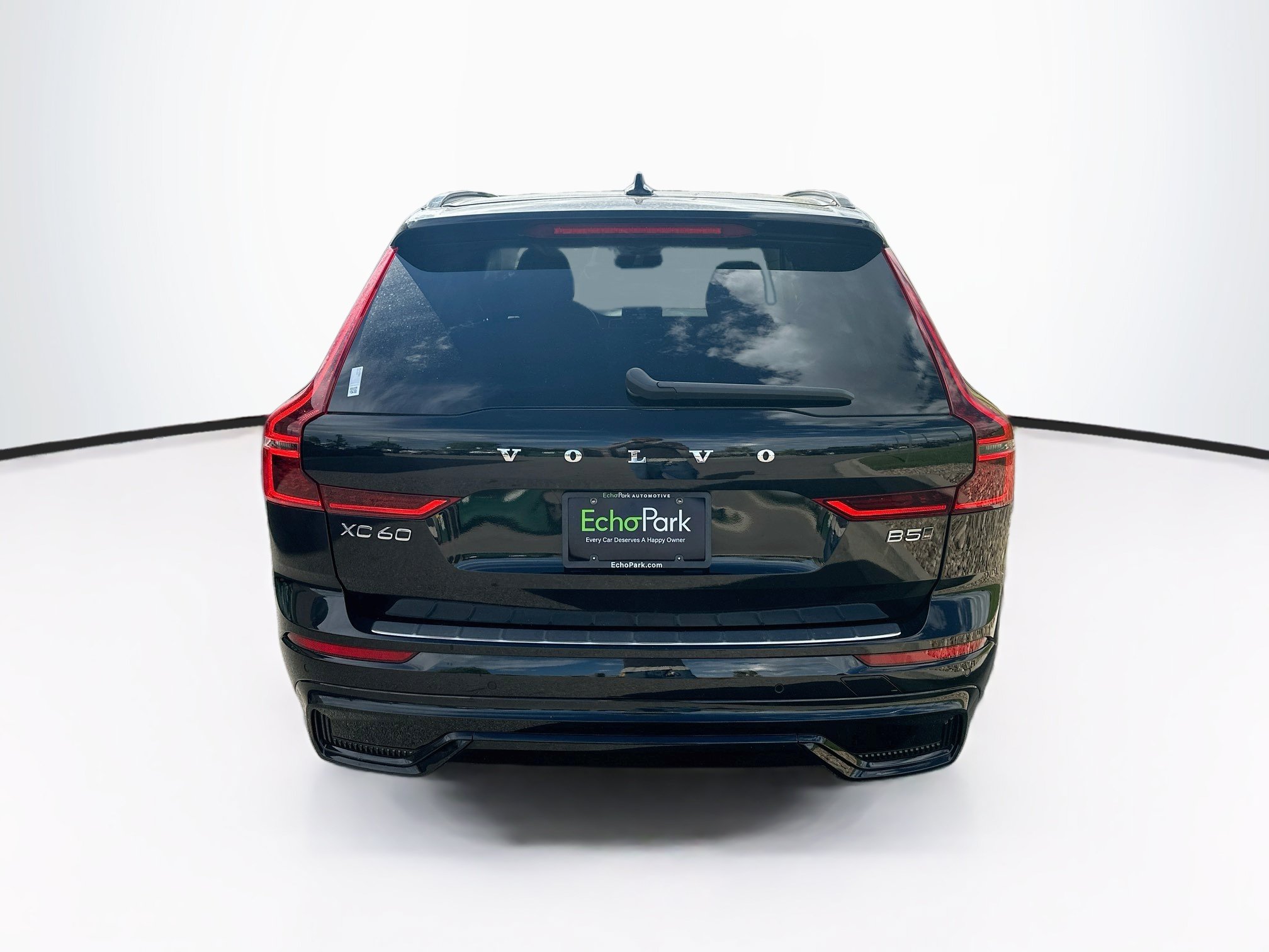 Used 2026 Volvo XC60 B5 Plus AWD/4WD image 7