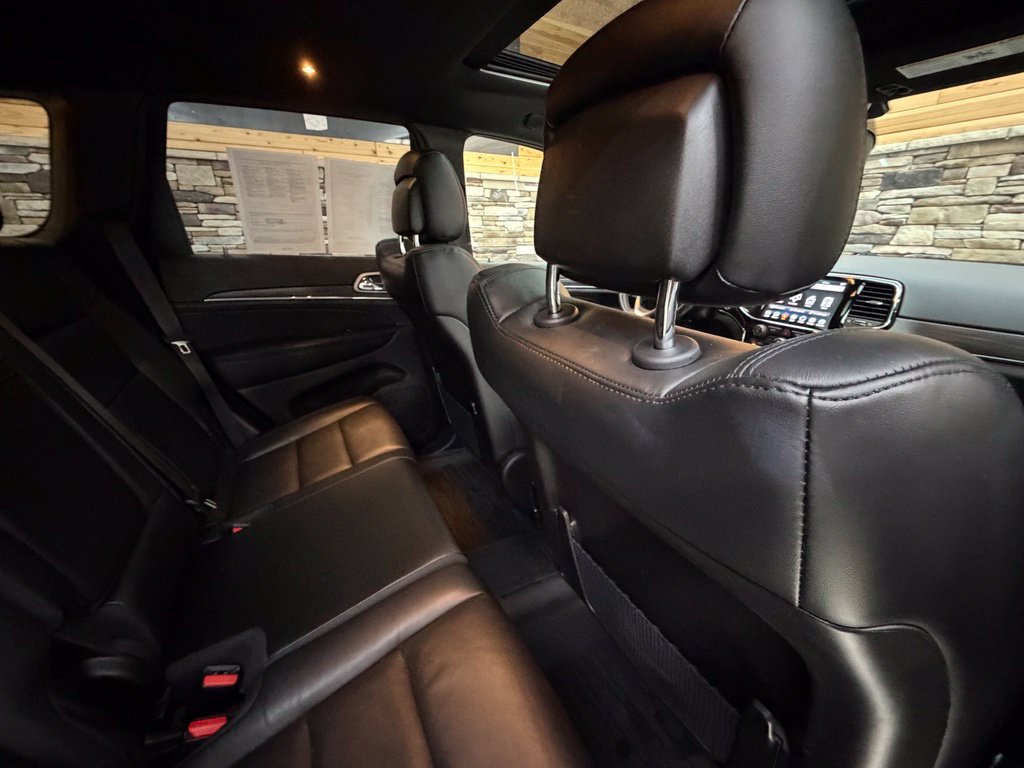 Used 2021 Jeep Grand Cherokee Limited AWD/4WD image 50