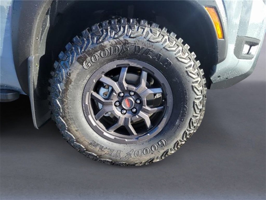New 2025 Nissan Frontier PRO-4X image 9