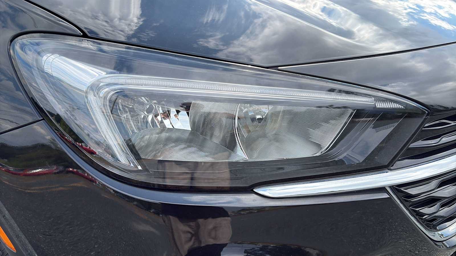 Used 2023 Buick Encore GX Select AWD/4WD image 26