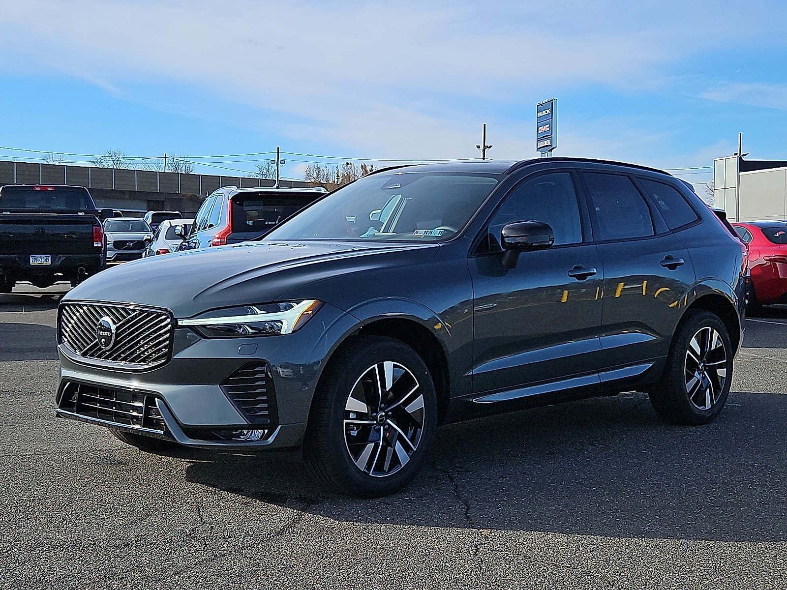 New 2026 Volvo XC60 B5 Plus w/ Protection Package Premier AWD/4WD image 3