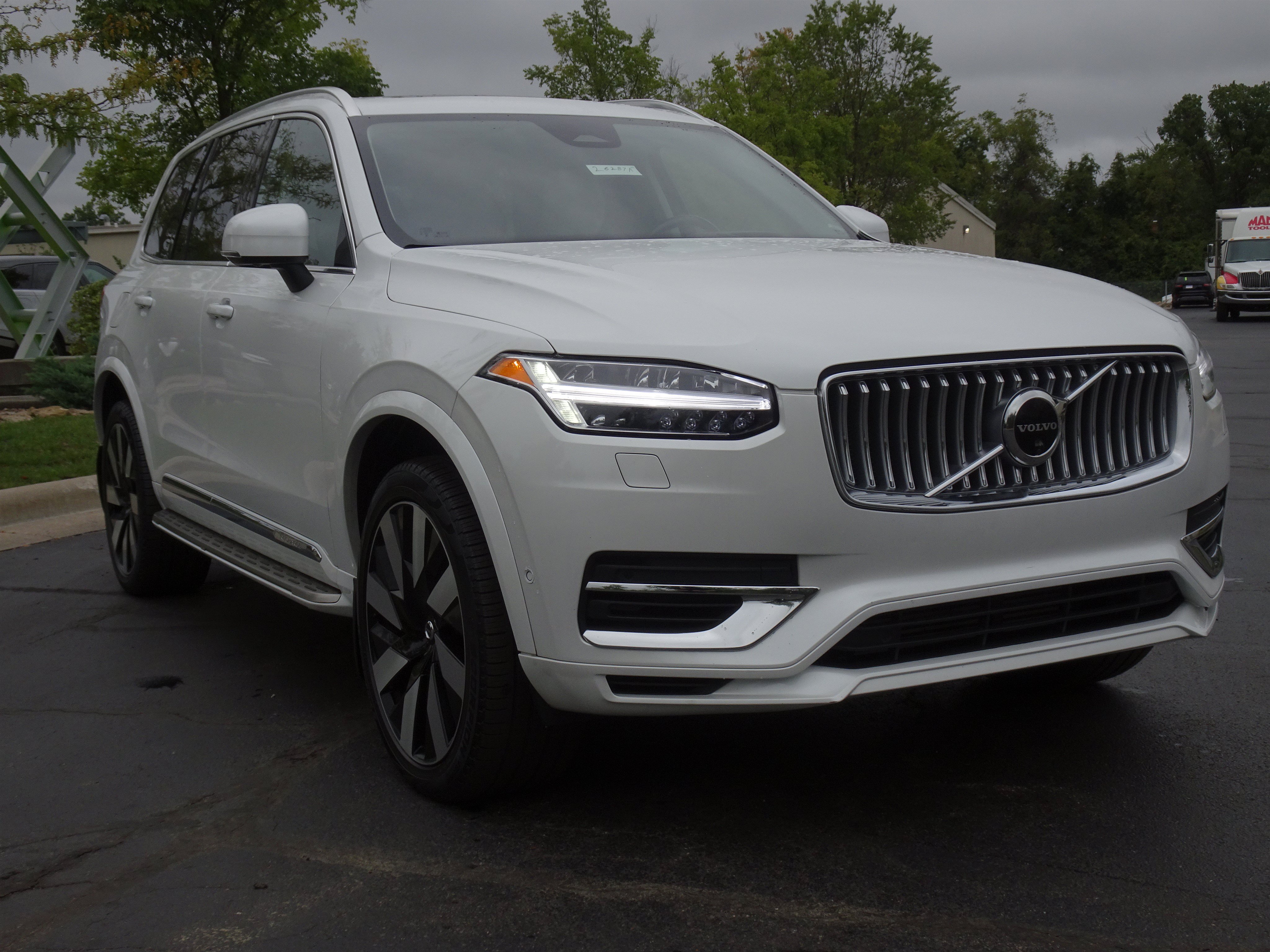 Used 2023 Volvo XC90 T8 Ultimate w/ Lounge Package AWD/4WD image 7