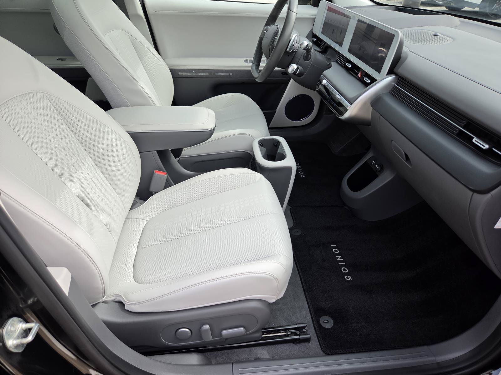 Certified 2024 Hyundai Ioniq 5 Limited AWD/4WD image 9