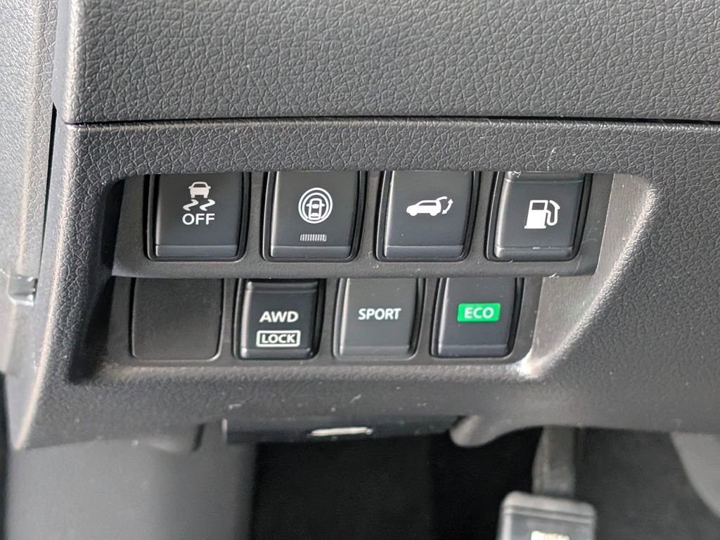 Used 2019 Nissan Rogue SV image 24