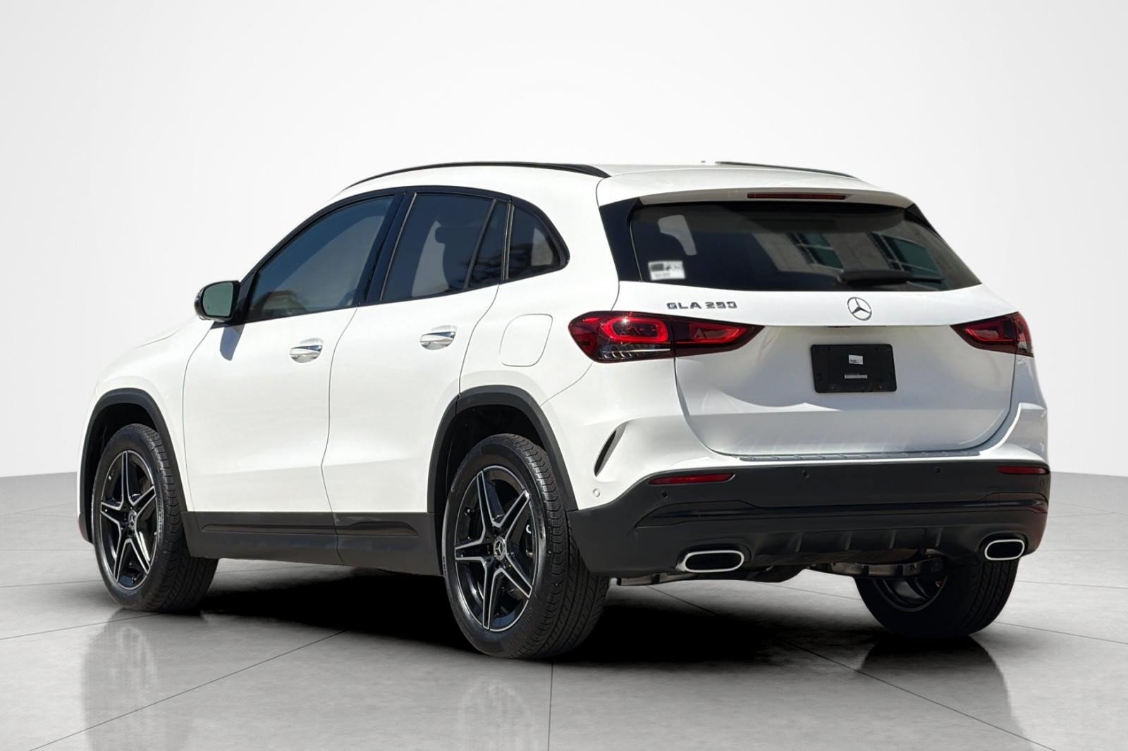 Used 2023 Mercedes-Benz GLA 250 image 3