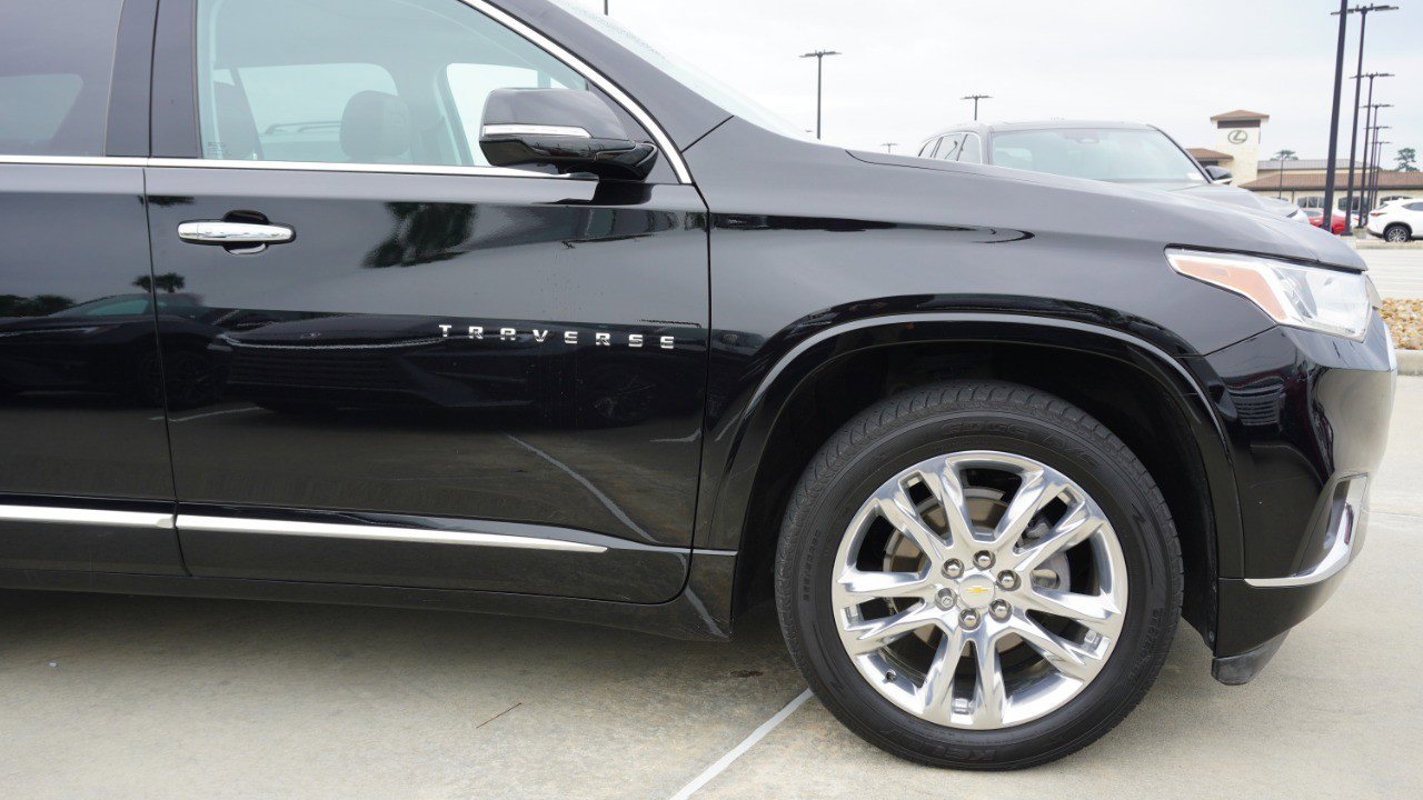 Used 2018 Chevrolet Traverse High Country w/ LPO, Floor Liner Package AWD/4WD image 9