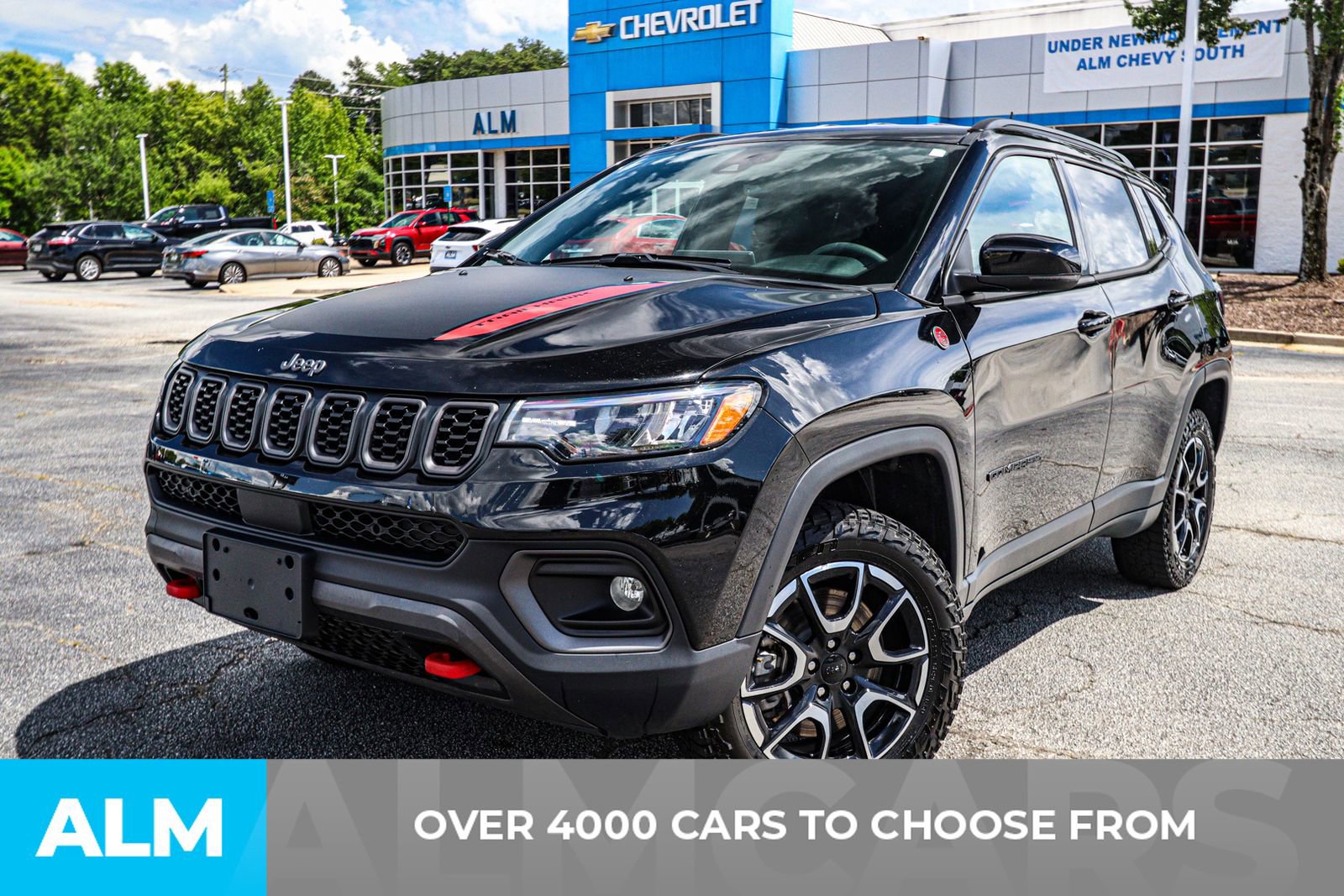 Used 2024 Jeep Compass Trailhawk image 3
