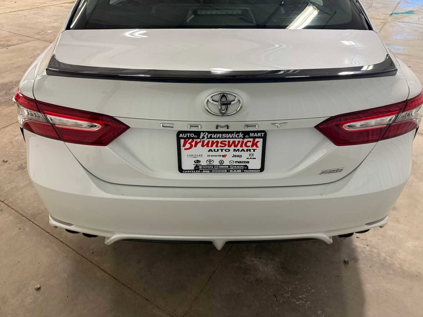 Used 2019 Toyota Camry XSE w/ Navigation Package image 16