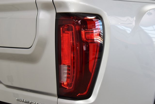 Used 2022 GMC Sierra 3500 Denali w/ Denali Ultimate Package image 22