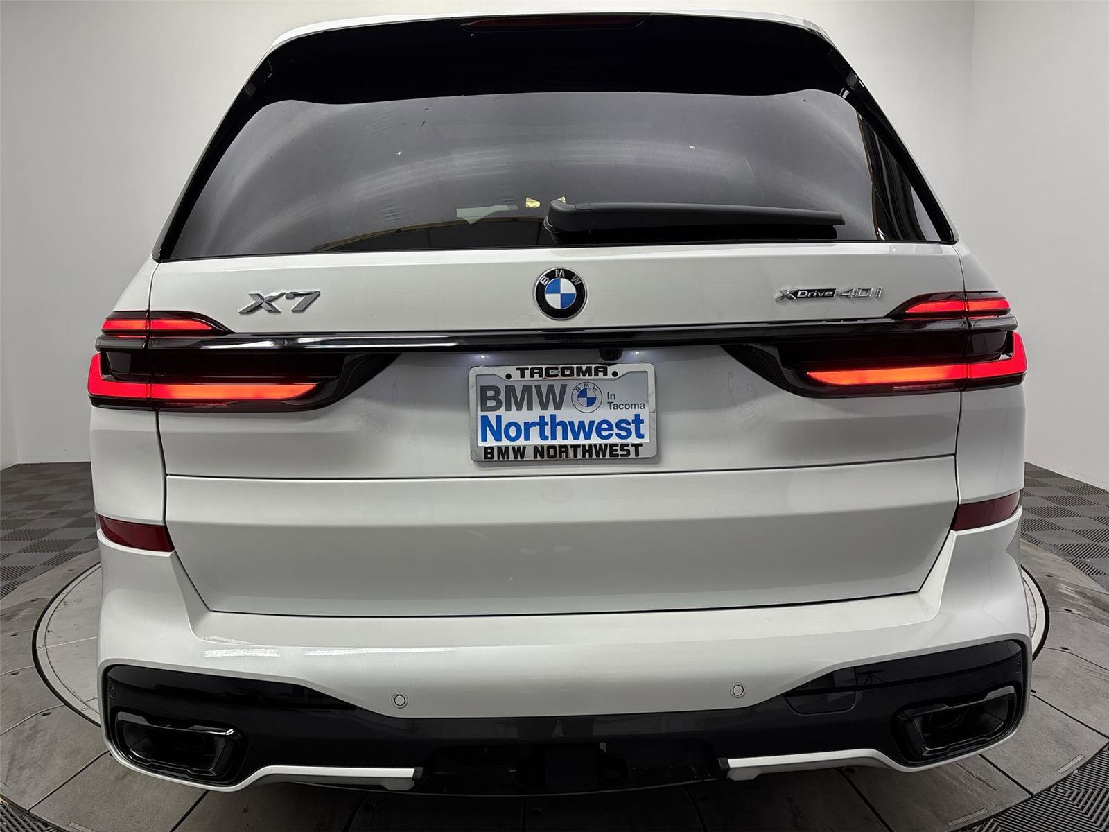 New 2026 BMW X7 xDrive40i w/ M Sport Package image 15