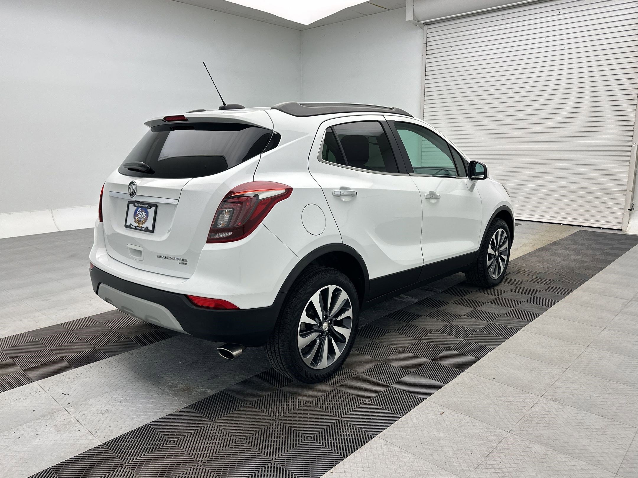 Certified 2022 Buick Encore Preferred w/ Safety Package image 9