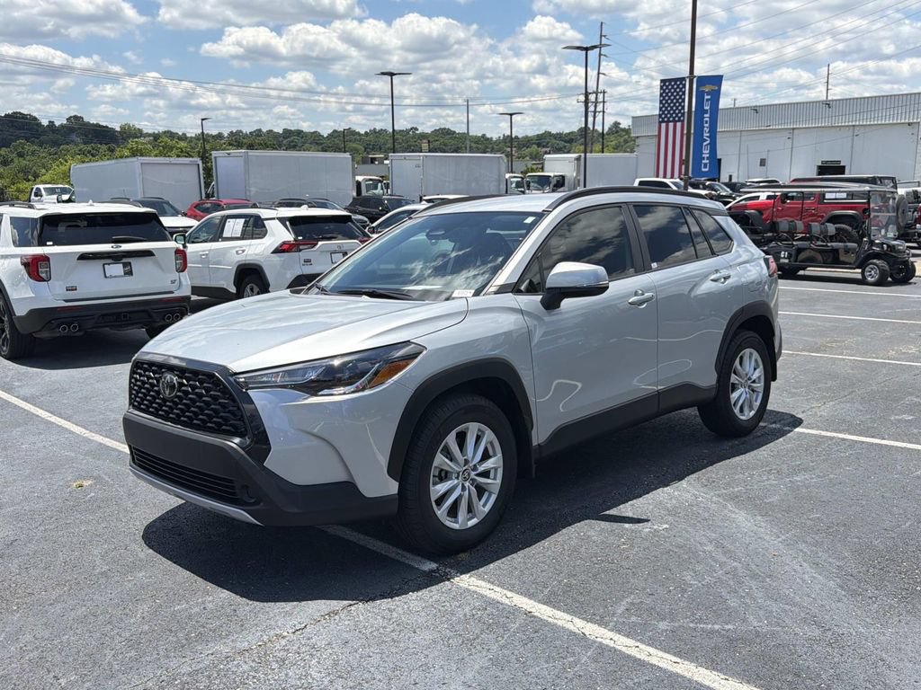 Used 2024 Toyota Corolla Cross LE FWD image 15