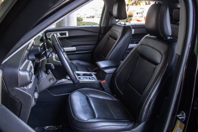 Used 2023 Ford Explorer Limited w/ Equipment Group 301A image 10