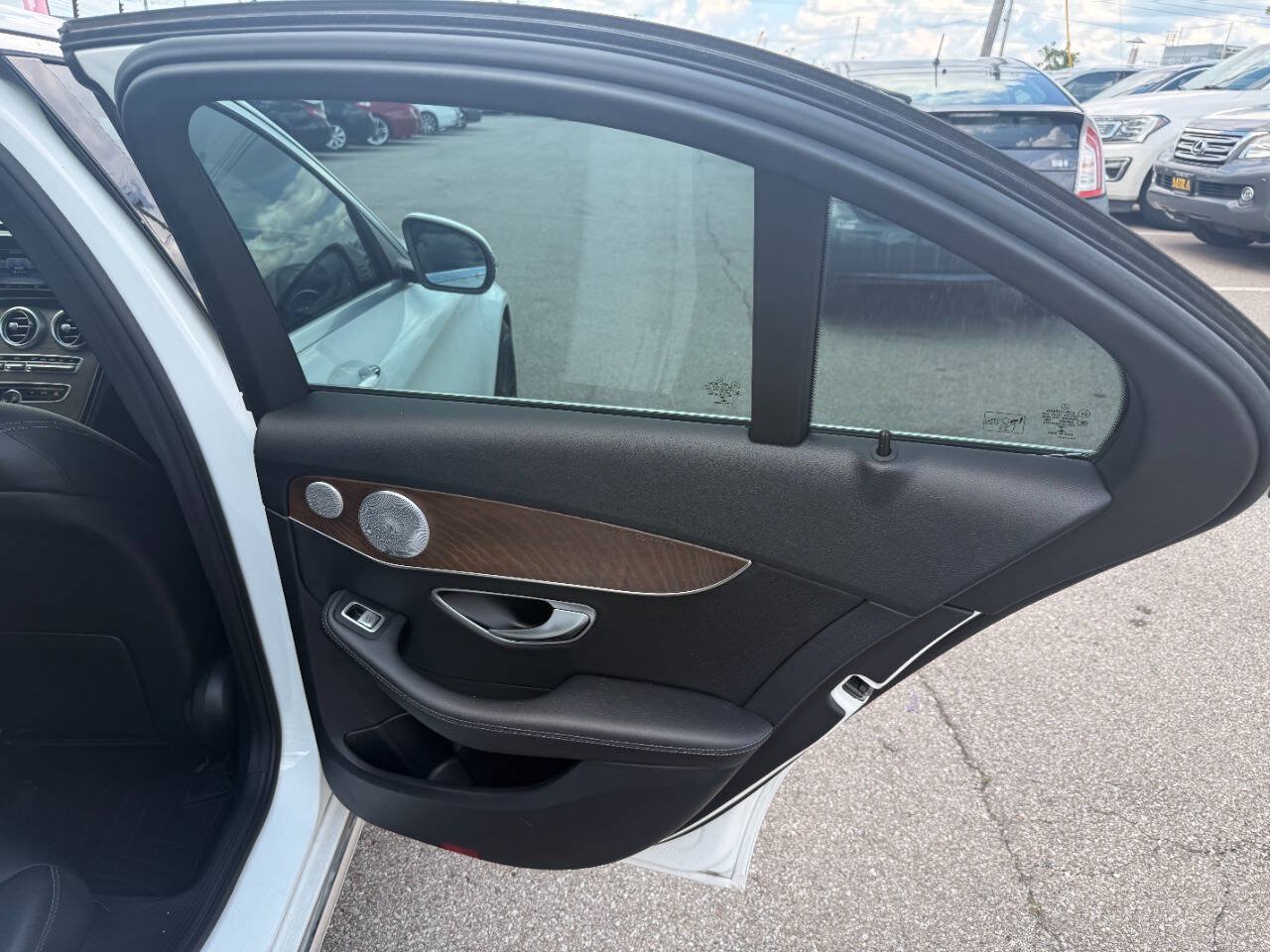 Used 2017 Mercedes-Benz C 300 Sedan image 27