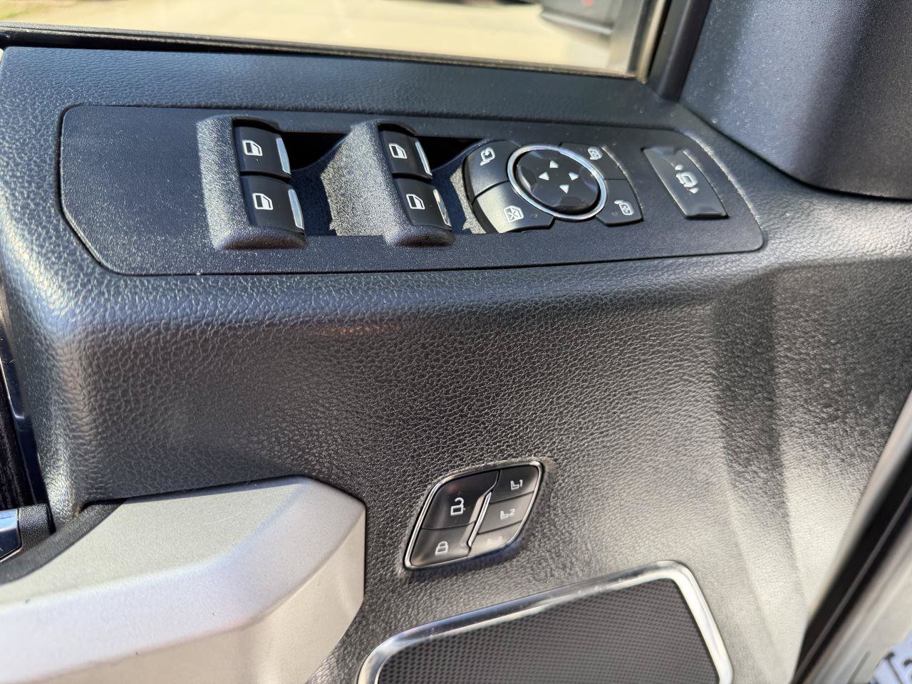 Used 2021 Ford F250 Lariat AWD/4WD image 19