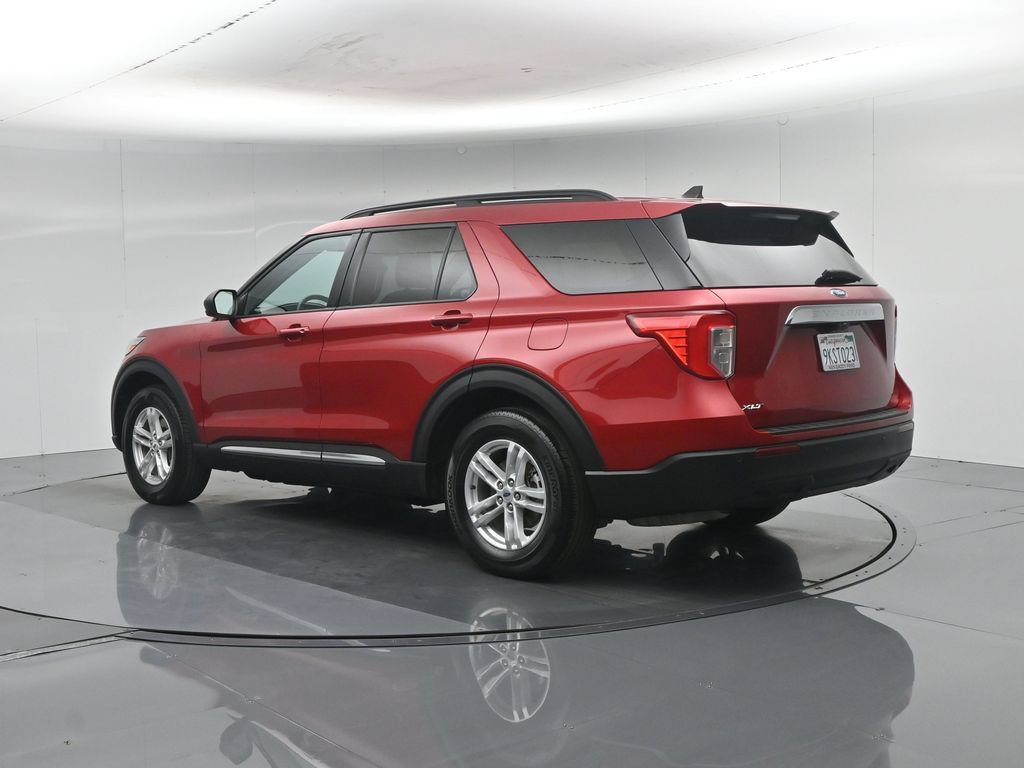 Certified 2023 Ford Explorer XLT RWD image 7