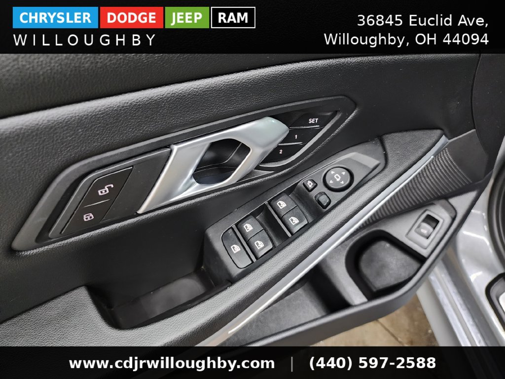 Used 2025 BMW 330i xDrive Sedan w/ Convenience Package AWD/4WD image 12