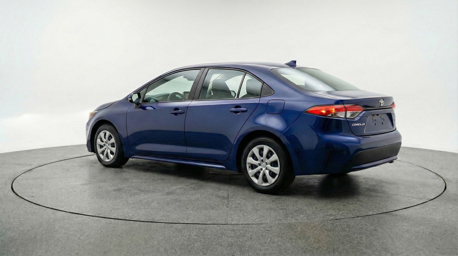 Used 2025 Toyota Corolla LE image 6