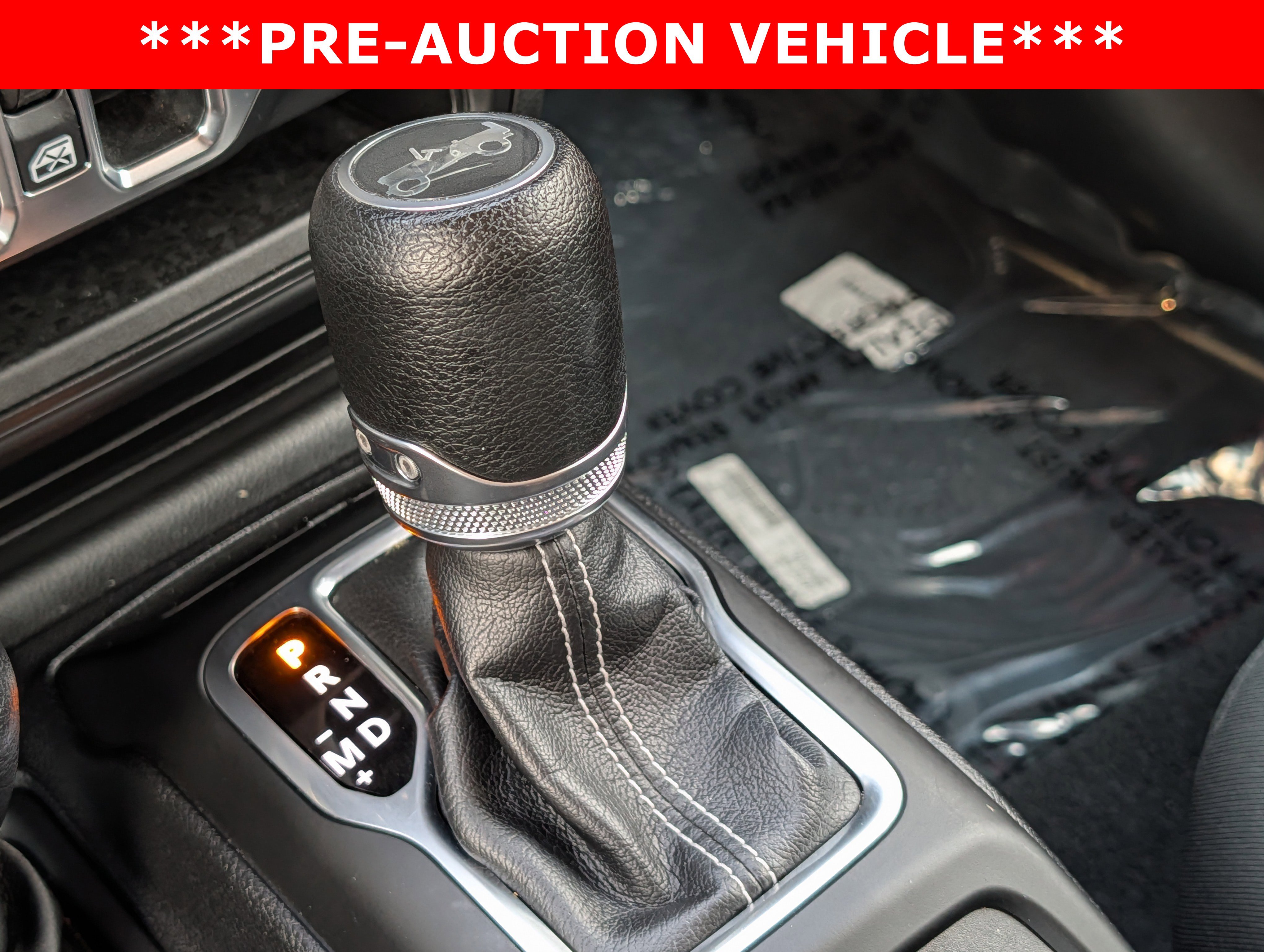 Used 2019 Jeep Wrangler Unlimited Sahara AWD/4WD image 31