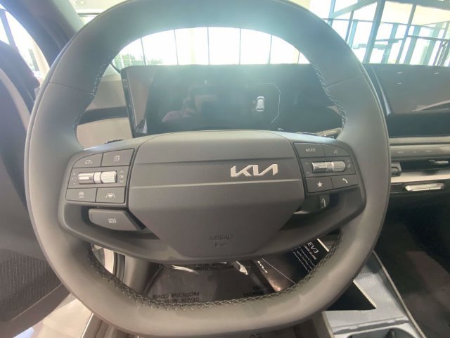New 2027 Kia EV3 FWD image 20