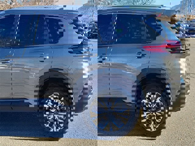 Certified 2023 Nissan Rogue SV w/ SV Premium B Package image 6
