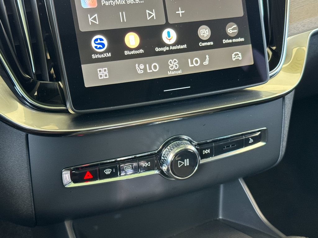 New 2026 Volvo XC90 B5 Core AWD/4WD image 21