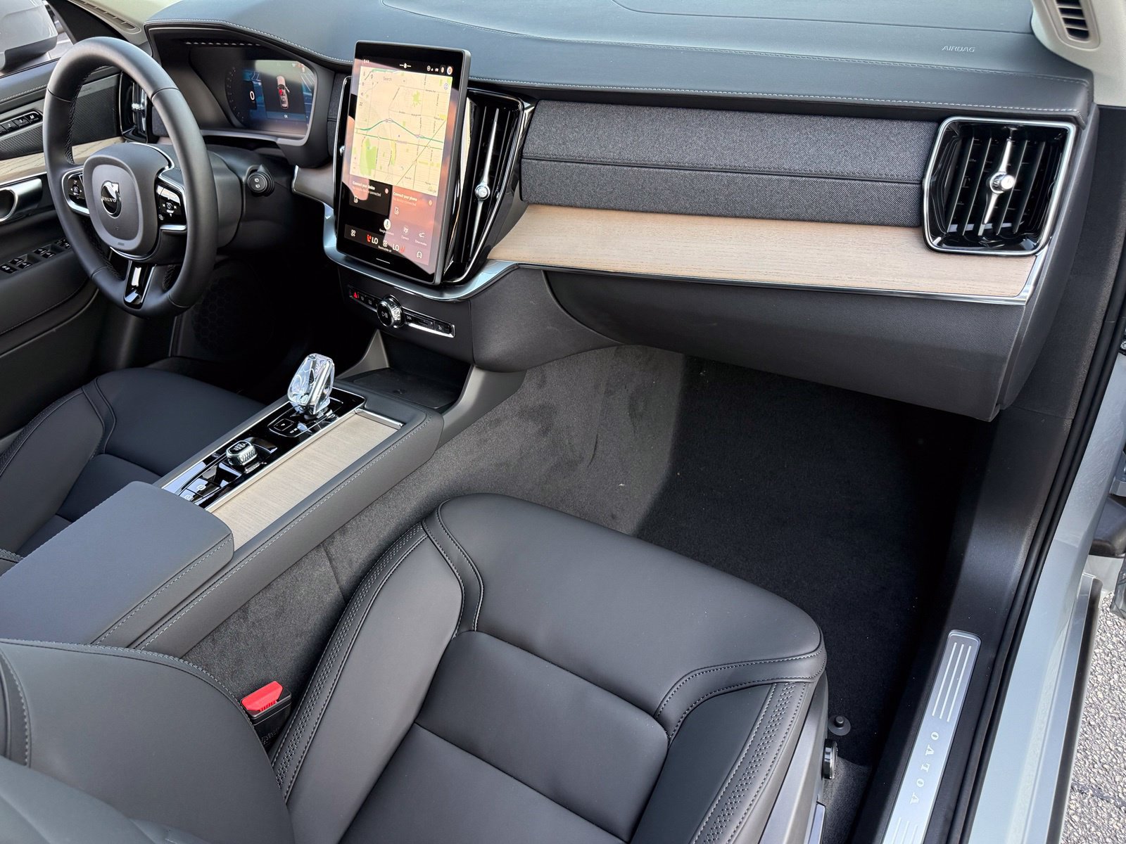 New 2027 Volvo XC90 B6 Plus AWD/4WD image 21