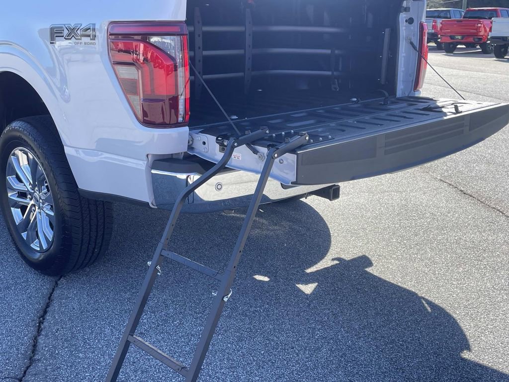 Used 2025 Ford F150 Lariat w/ Equipment Group 501A Mid image 13