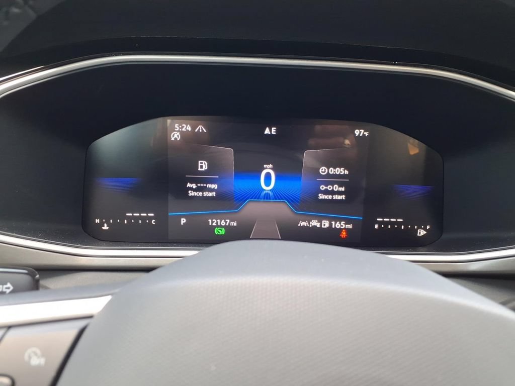 Certified 2025 Volkswagen Taos SE AWD/4WD image 31