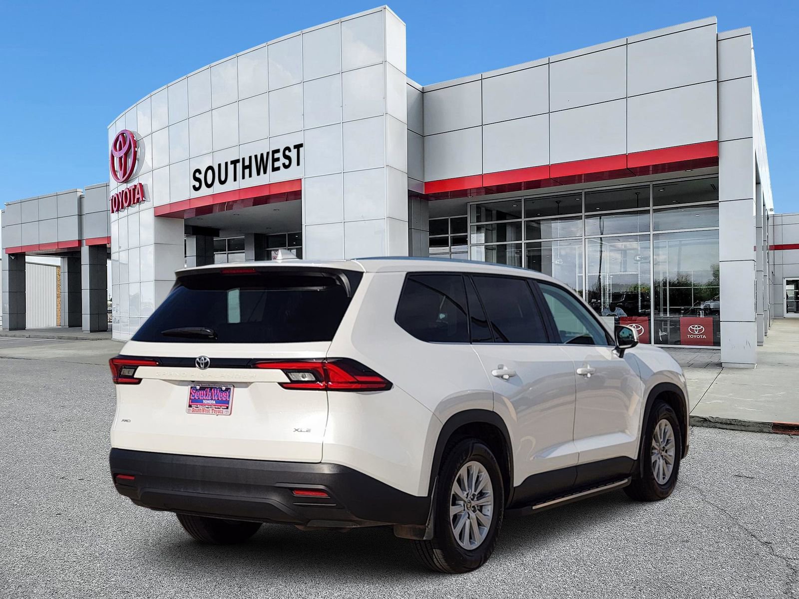 Used 2025 Toyota Grand Highlander AWD image 5