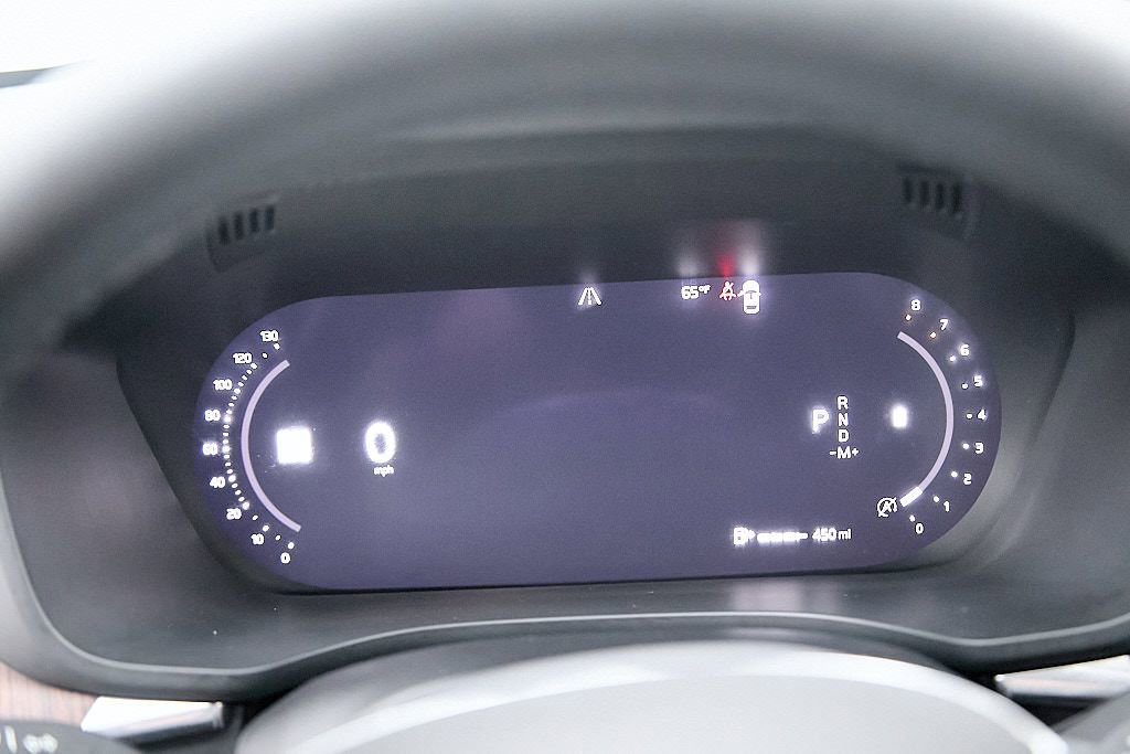 Certified 2023 Volvo XC60 B5 Plus w/ Climate Package image 14