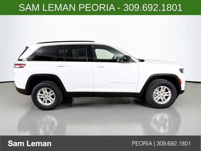 New 2025 Jeep Grand Cherokee Laredo image 8