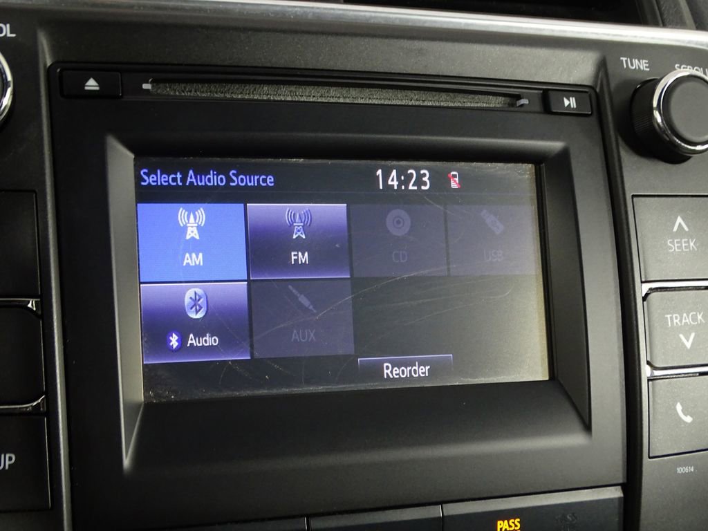 Used 2017 Toyota Camry LE image 28